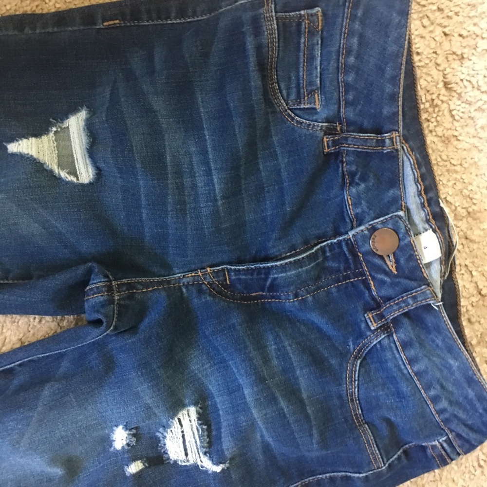 Charlotte Russe skinny jeans size 4 :)